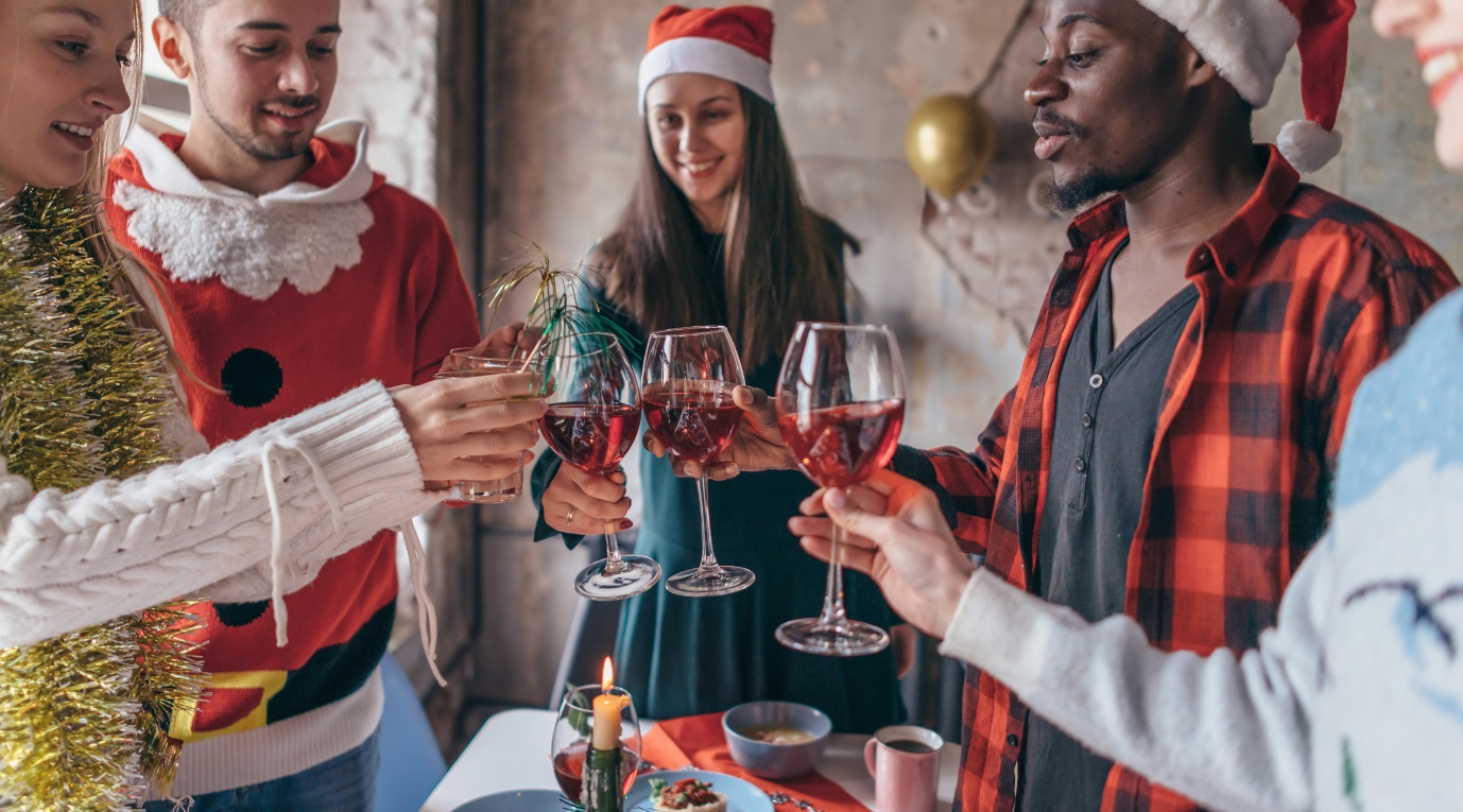 flatmates enjoying christmas together